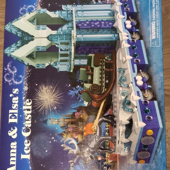 Anna & Elsas Ice Castle - Picture 3 of 4